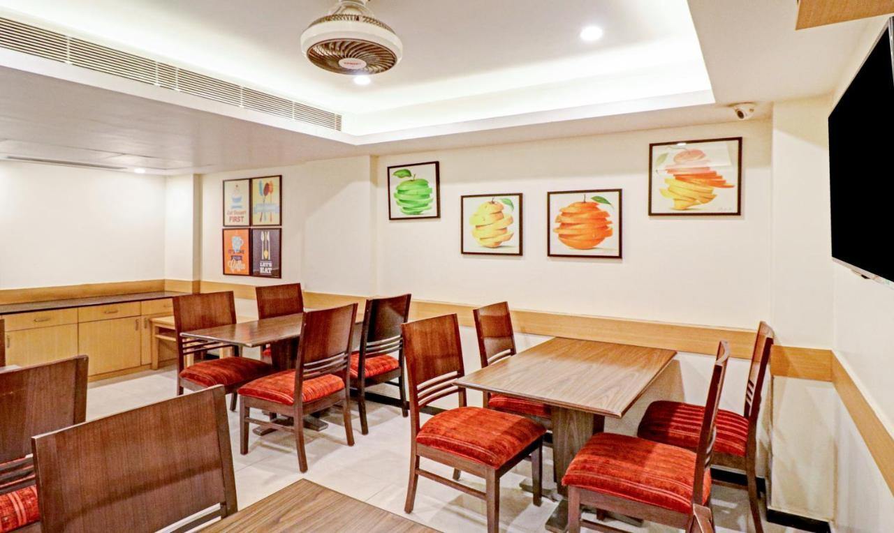 Treebo Galaxy Rooms Új-Delhi Kültér fotó