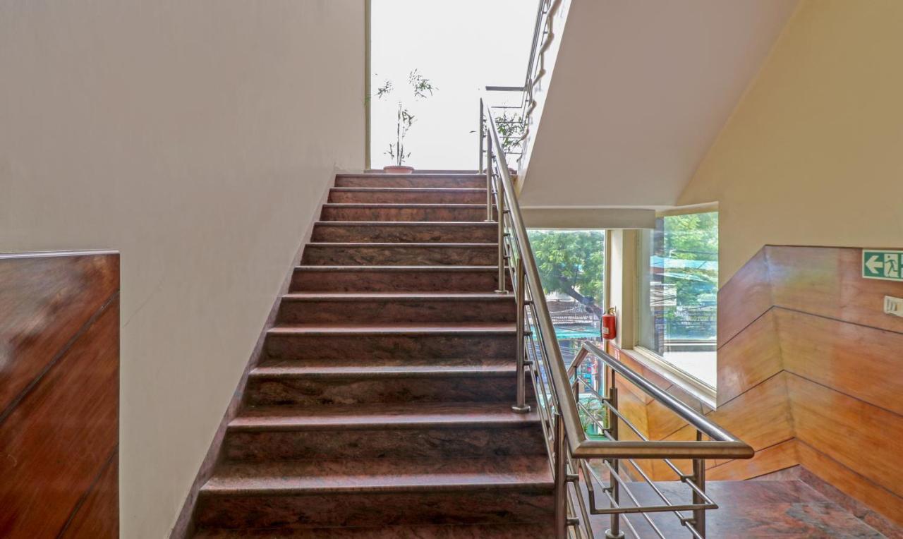 Treebo Galaxy Rooms Új-Delhi Kültér fotó