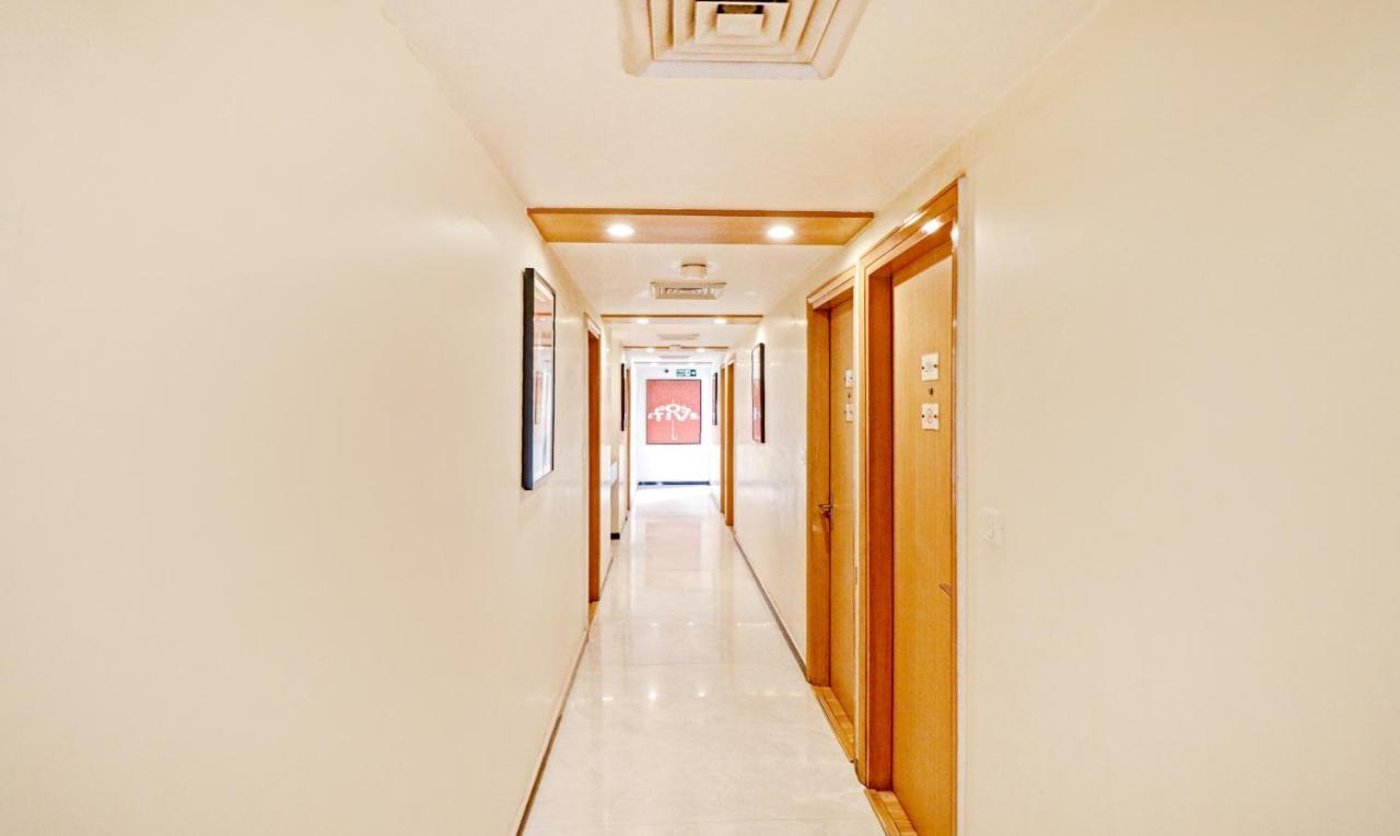 Treebo Galaxy Rooms Új-Delhi Kültér fotó