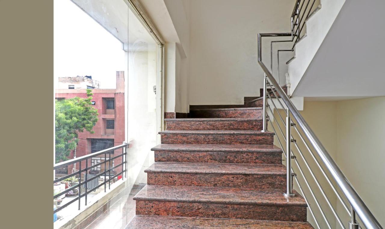 Treebo Galaxy Rooms Új-Delhi Kültér fotó